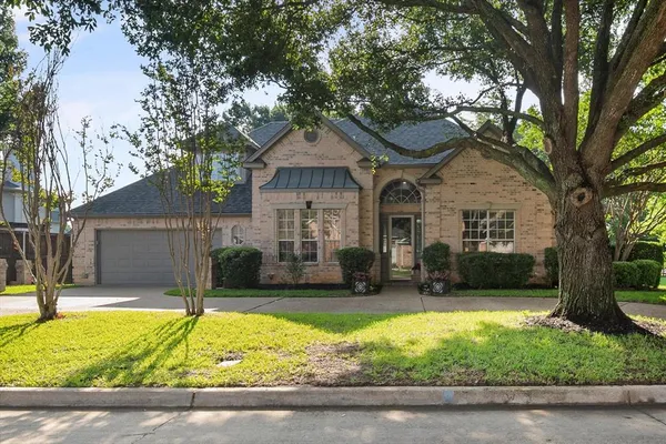 $525,000 | 1030 Clubhouse Drive, Mansfield, TX 76063