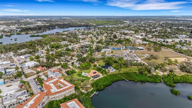 $2,500,000 | 102 Brenda Lane, Nokomis, FL 34275