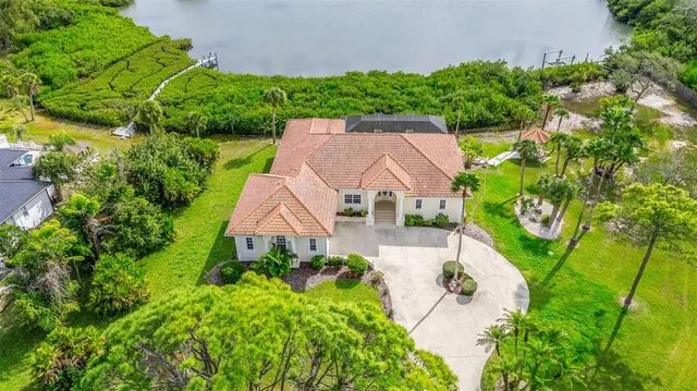 $2,500,000 | 102 Brenda Lane, Nokomis, FL 34275