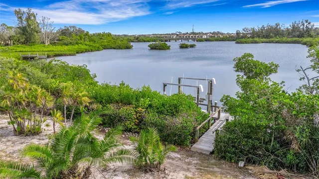 $2,500,000 | 102 Brenda Lane, Nokomis, FL 34275