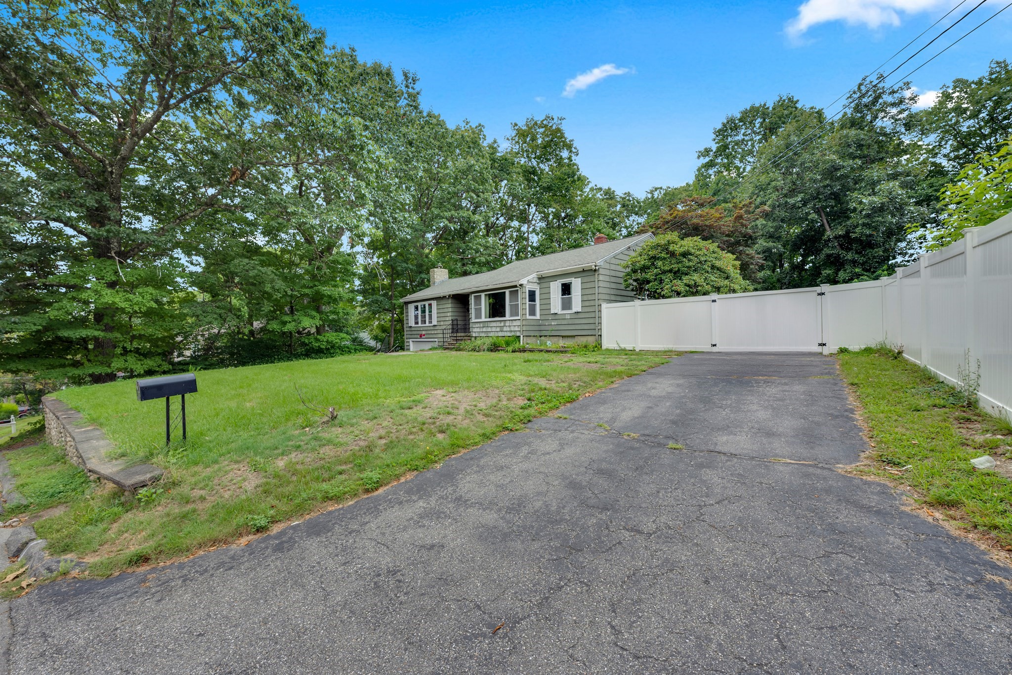 63 Wayside Road Worcester, MA 01605 - Photo 20 of 22 Gallery Image 20