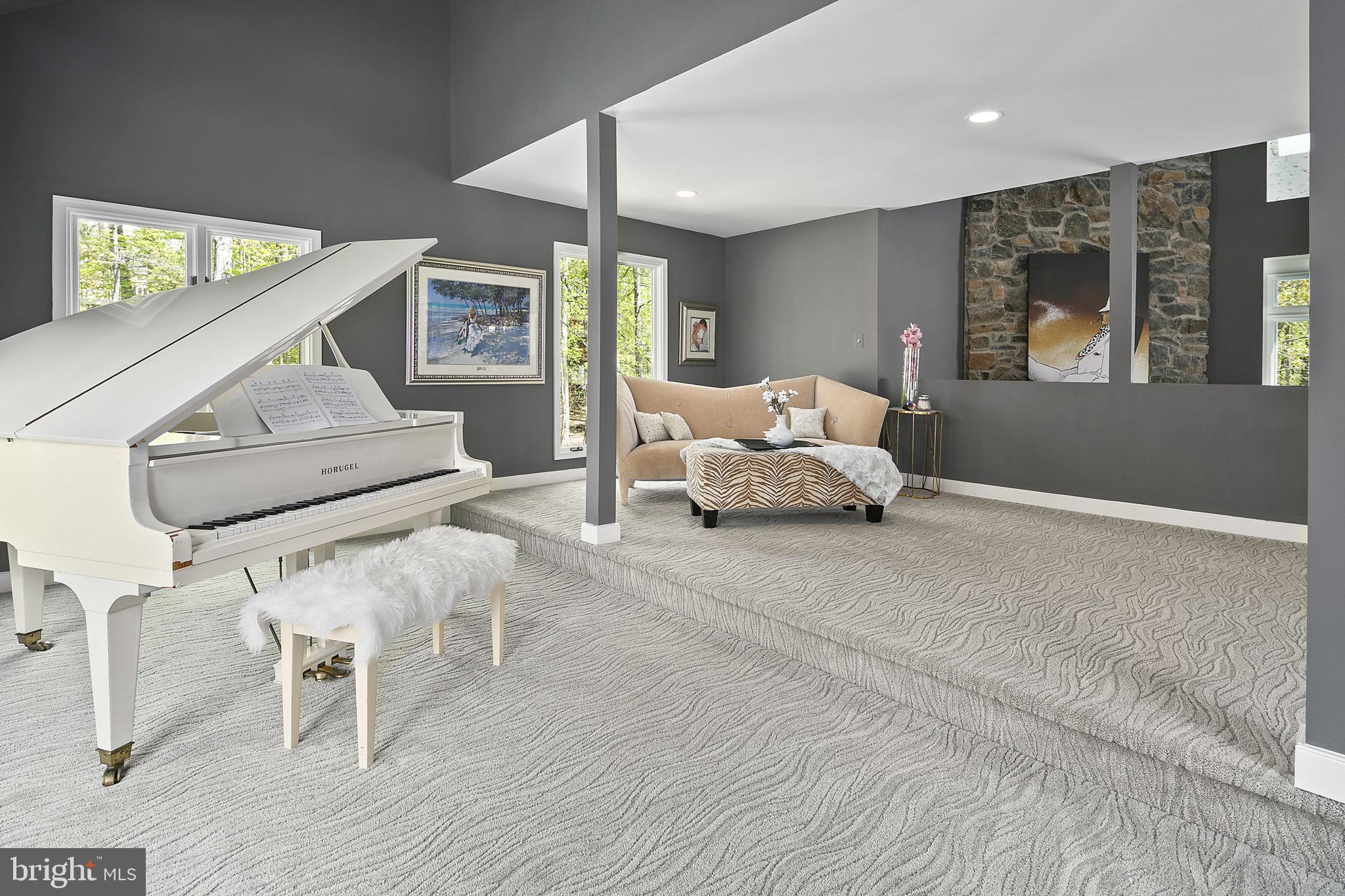 521 Clear Spring Road Great Falls, VA 22066 - Photo 22 of 81 Great room