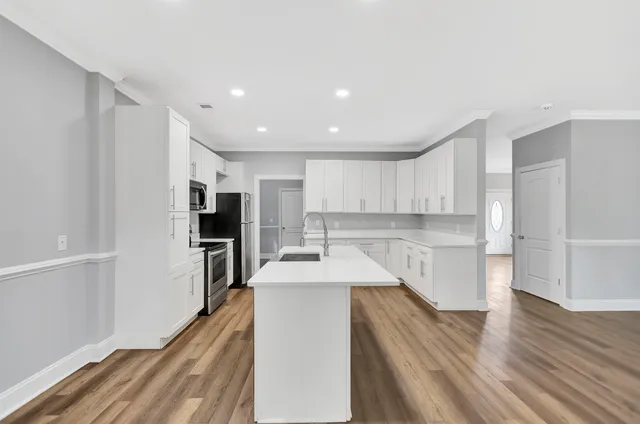 $2,825 | 2703 East Surrey Drive, North Charleston, SC 29405