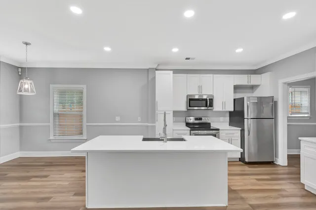 $2,825 | 2703 East Surrey Drive, North Charleston, SC 29405