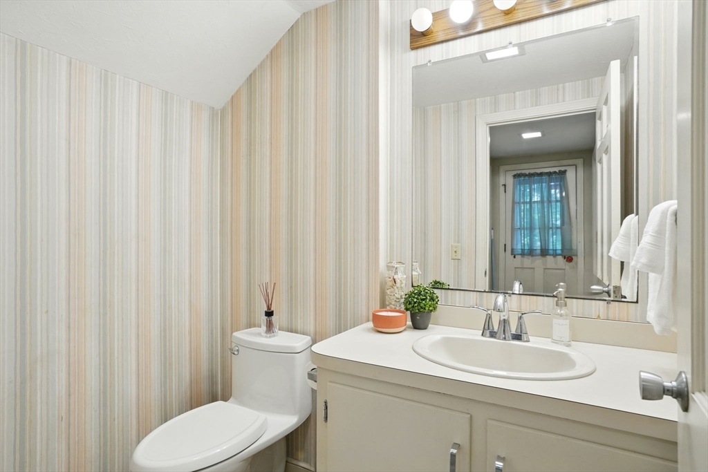 18 Carr Road Duxbury, MA 02332 - Photo 15 of 31 Gallery Image 15