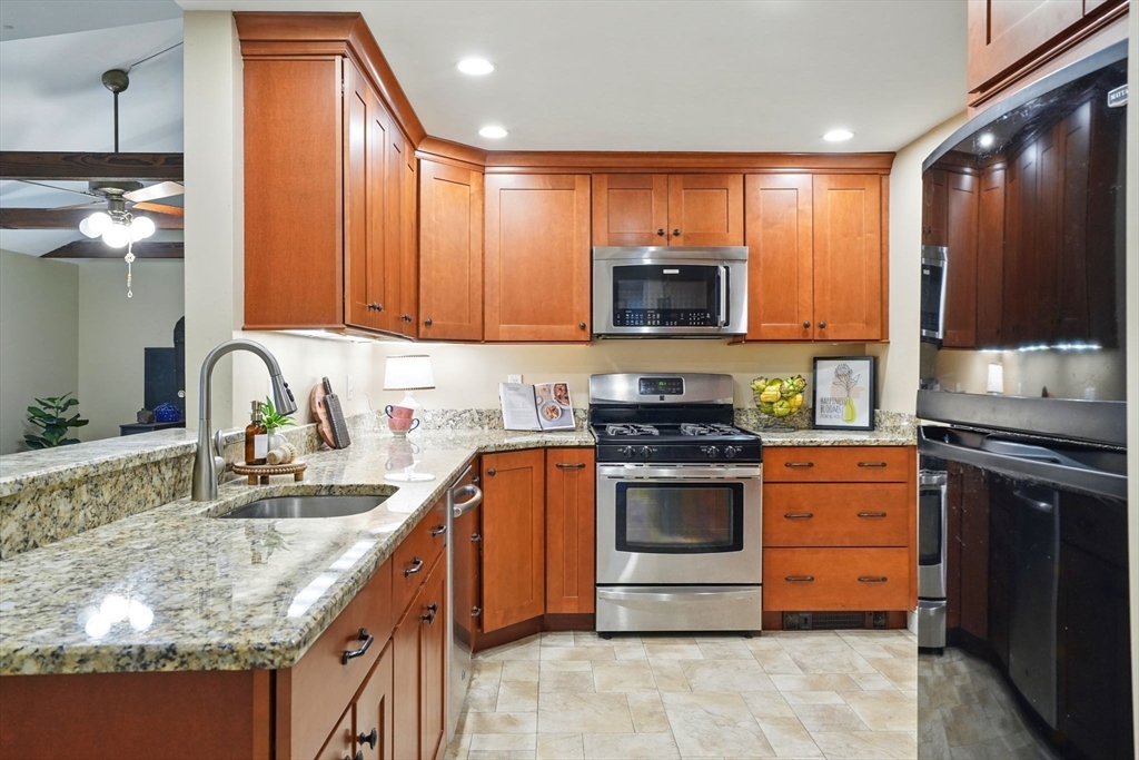 18 Carr Road Duxbury, MA 02332 - Photo 9 of 31 Gallery Image 9