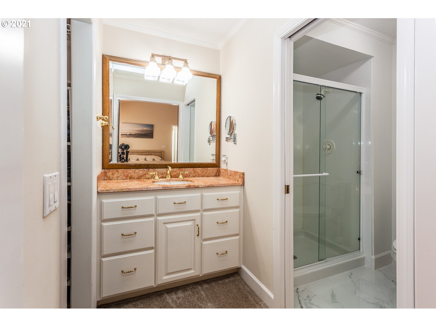 10008 Southwest Quail Post Road Portland, OR 97219 - Photo 16 of 31 Gallery Image 16