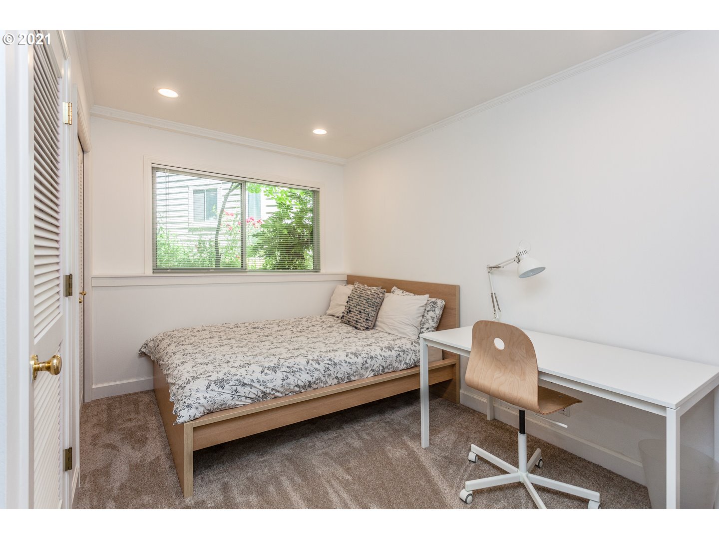 10008 Southwest Quail Post Road Portland, OR 97219 - Photo 21 of 31 Gallery Image 21
