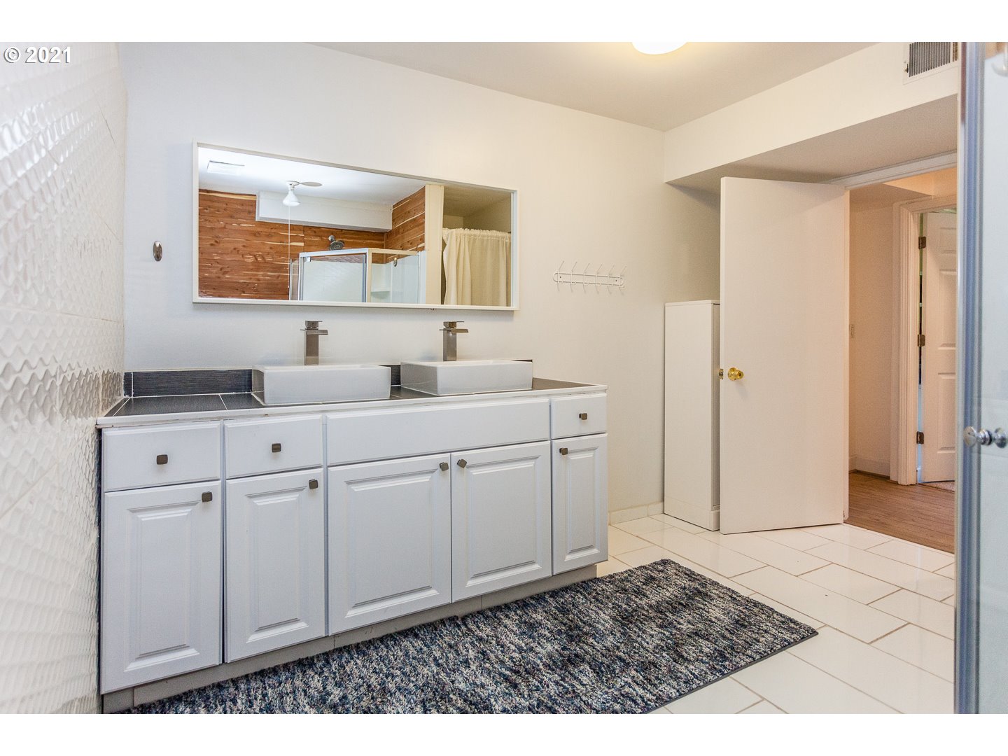 10008 Southwest Quail Post Road Portland, OR 97219 - Photo 25 of 31 Gallery Image 25