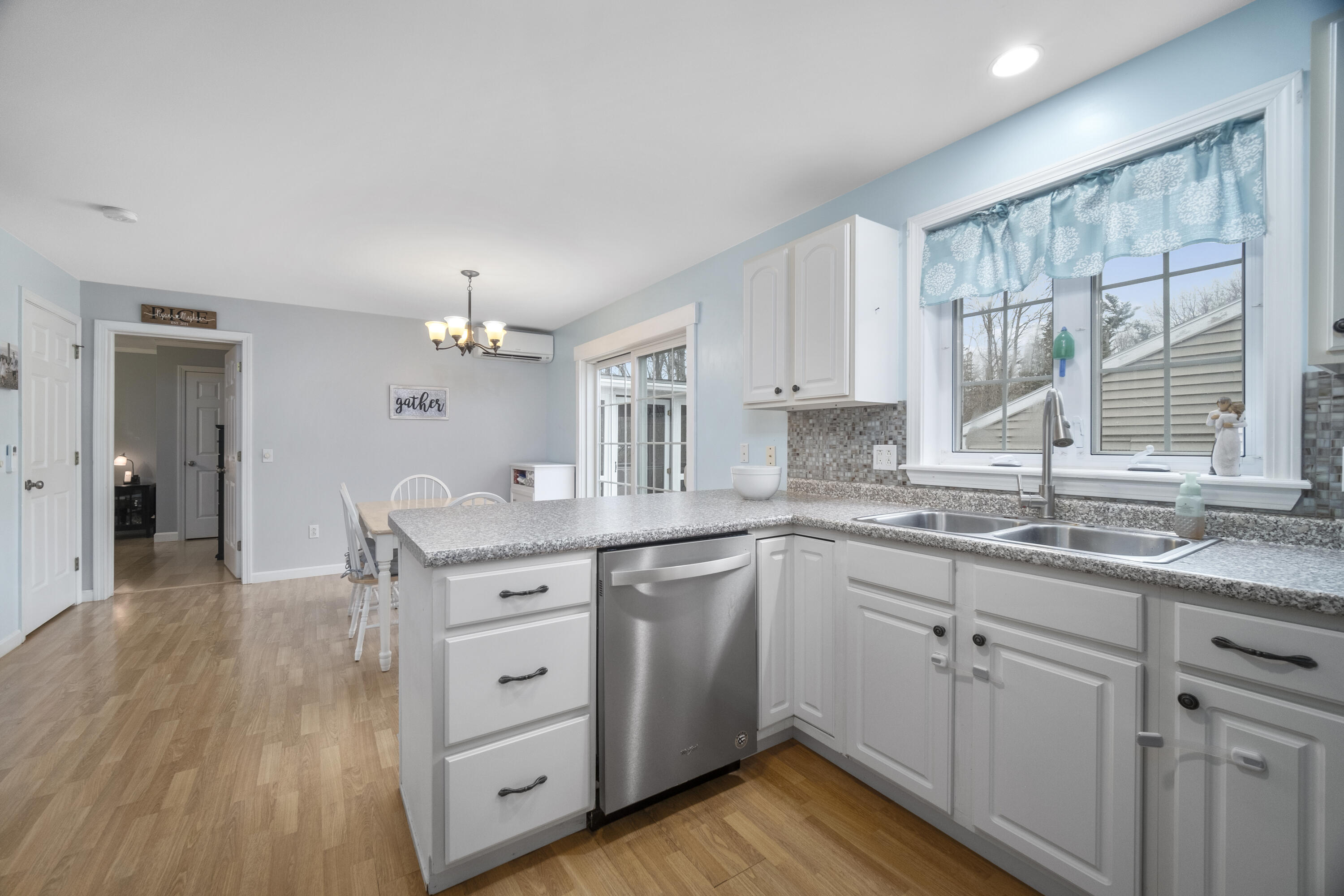 212 Ridge Road Tenants Harbor, ME 04860 - Photo 5 of 53 Kitchen