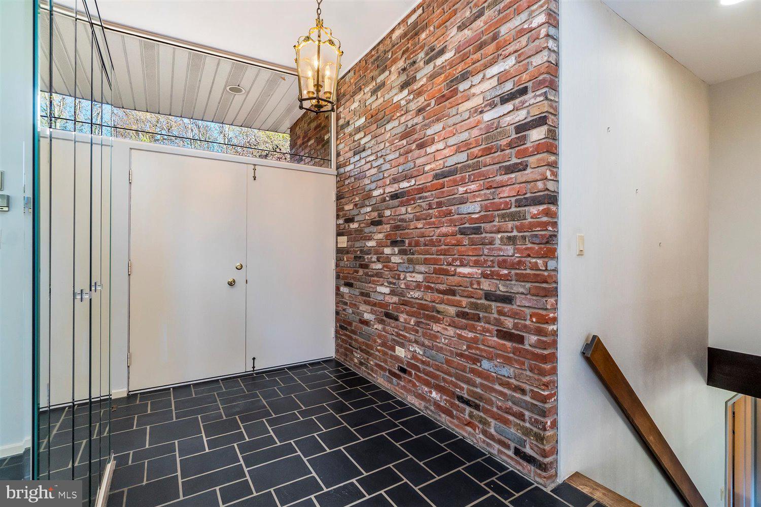 2040 Old Valley Road Stevenson, MD 21153 - Photo 22 of 82 Foyer