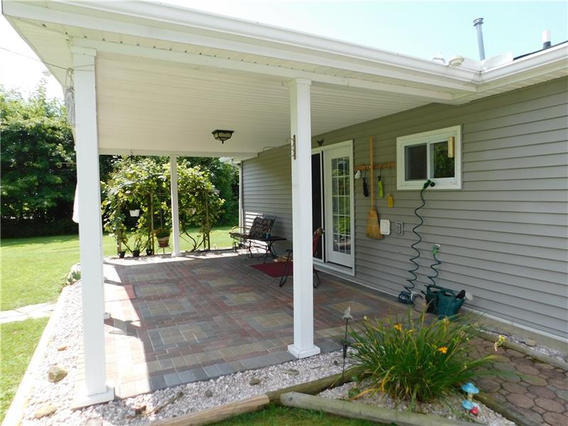 162 Shenango Park Road Transfer, PA 16154 - Photo 4 of 20 COVERED REAR PATIO