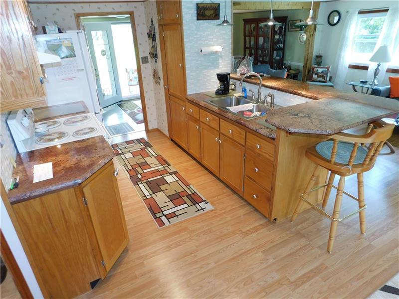 162 Shenango Park Road Transfer, PA 16154 - Photo 8 of 20 KITCHEN