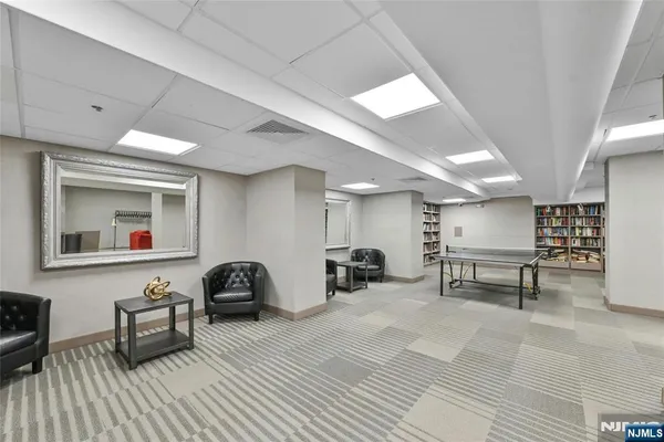 a picture of city view