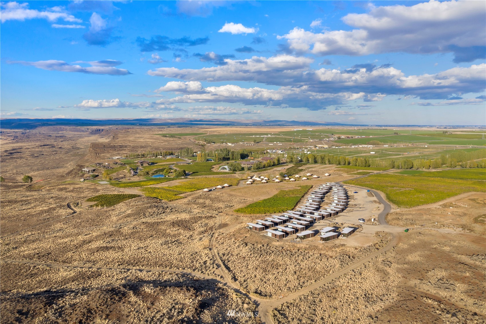 23732 Northwest Cliffe Pointe Road, Unit 1D Quincy, WA 98848 - Photo 15 of 18 a view of an ocean and beach