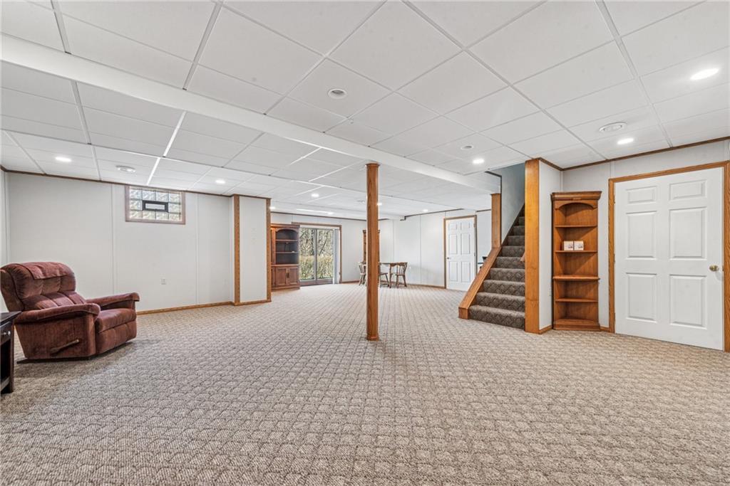 6537 Ten Point Circle Trafford, PA 15085 - Photo 24 of 35