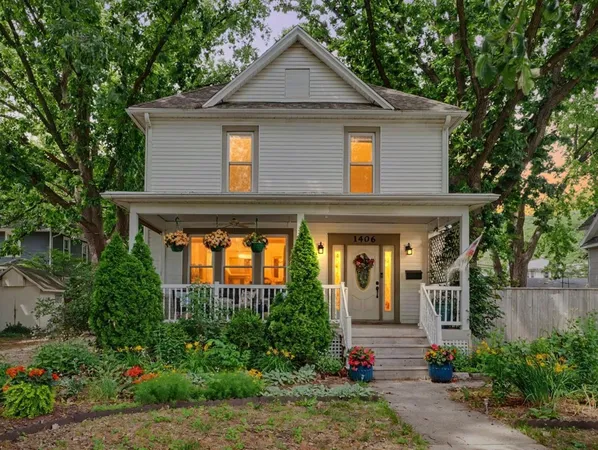 $329,900 | 1406 West Church Street, Champaign, IL 61821