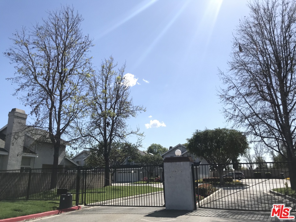 8950 Serapis Avenue, Unit 2 Downey, CA 90240 - Photo 2 of 26