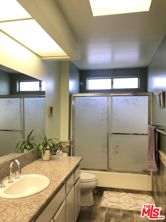 8950 Serapis Avenue, Unit 2 Downey, CA 90240 - Photo 15 of 26