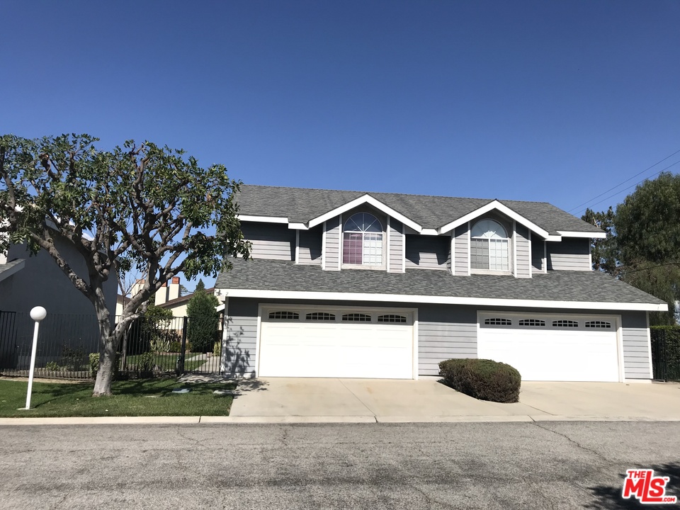 8950 Serapis Avenue, Unit 2 Downey, CA 90240 - Photo 5 of 26