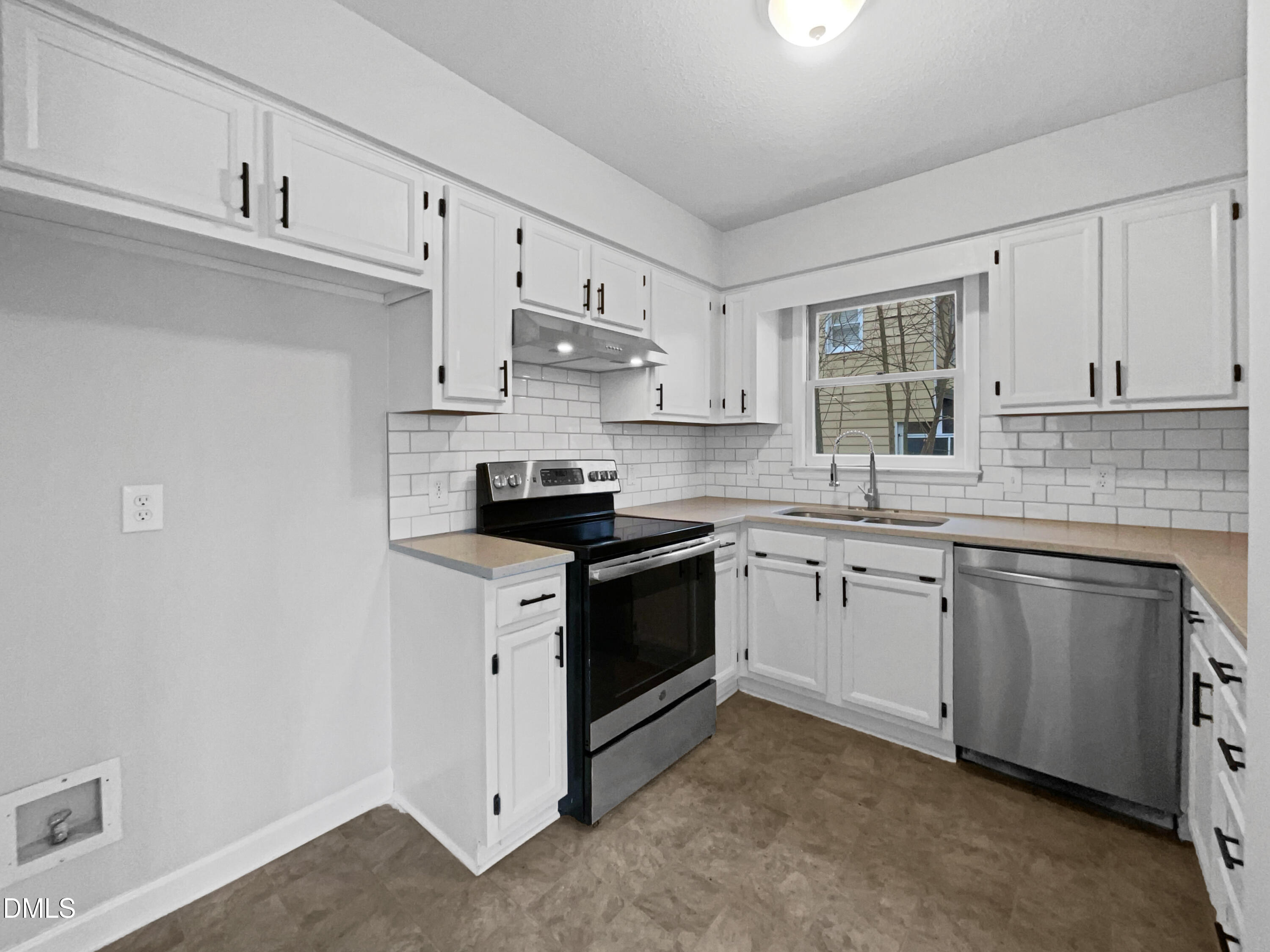 4928 Royal Adelaide Way Raleigh, NC 27604 - Photo 7 of 21 photo_19