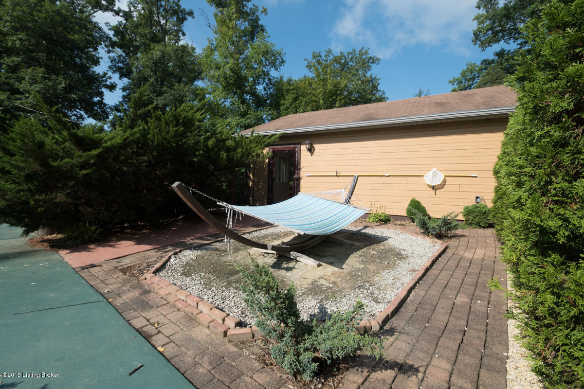 658 Ramblin Road Mount Washington, KY 40047 - Photo 33 of 73 Hammock area