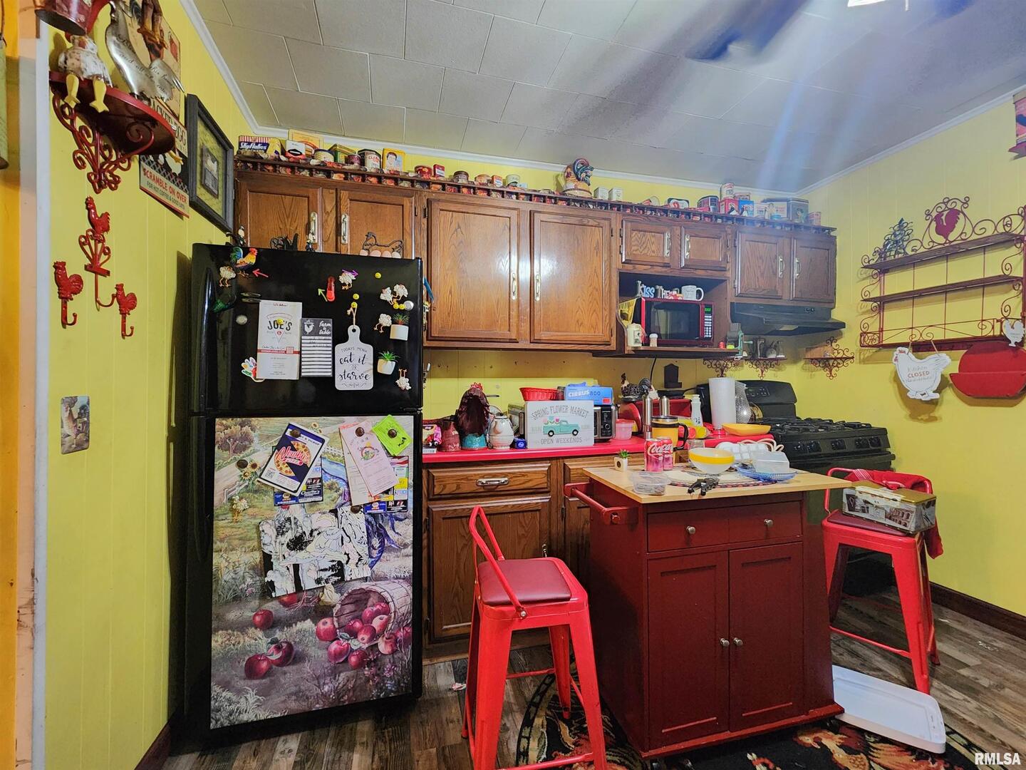 413 North 8th Street Herrin, IL 62948 - Photo 8 of 8 a room with storage and utility