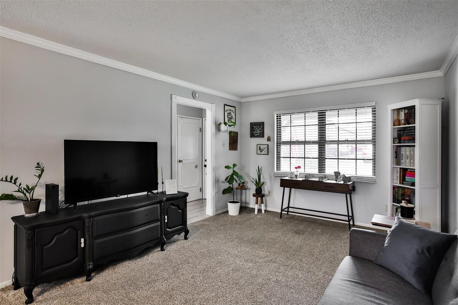 2349 Hidden Meadow Lane Ballwin, MO 63021 - Photo 5 of 31