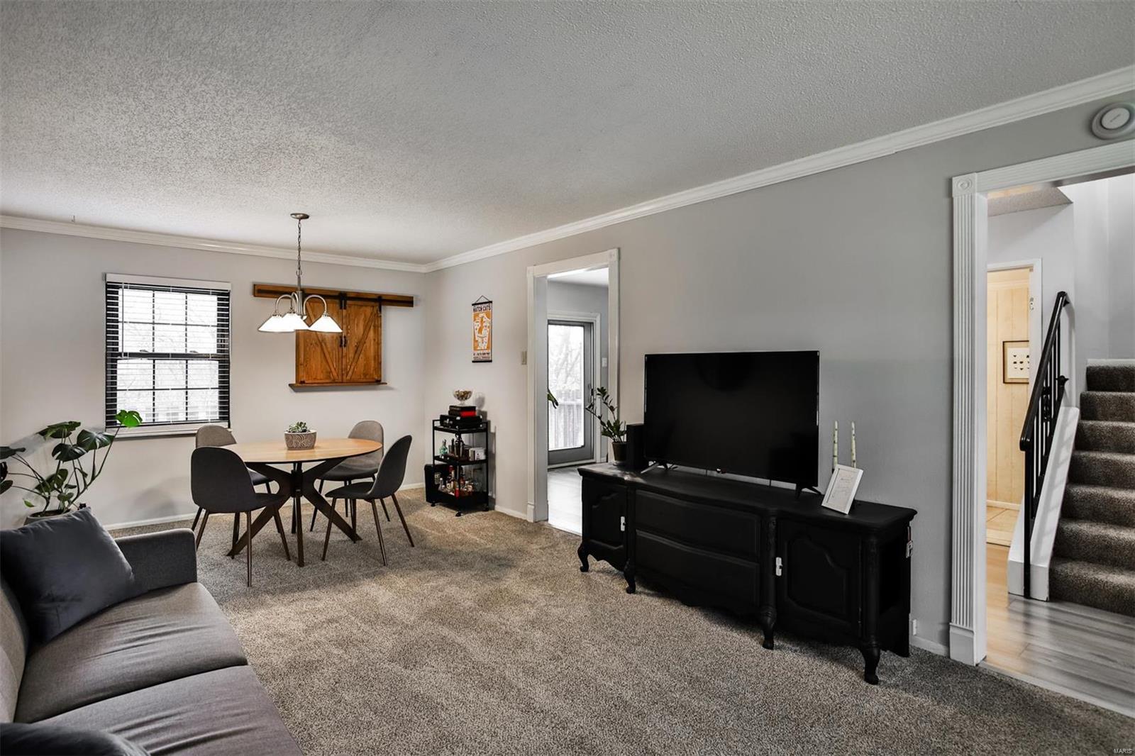 2349 Hidden Meadow Lane Ballwin, MO 63021 - Photo 6 of 31