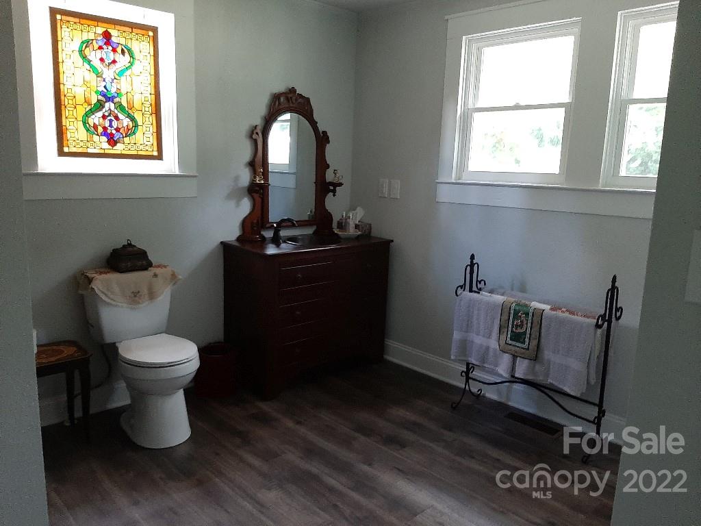 1649 Old Linville Road Marion, NC 28752 - Photo 15 of 24 Gallery Image 15
