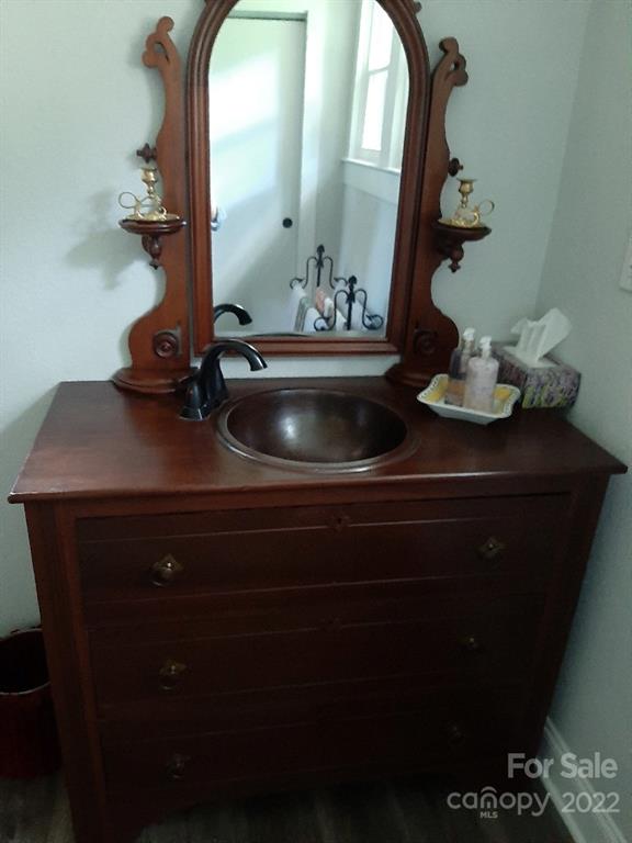 1649 Old Linville Road Marion, NC 28752 - Photo 16 of 24 Gallery Image 16