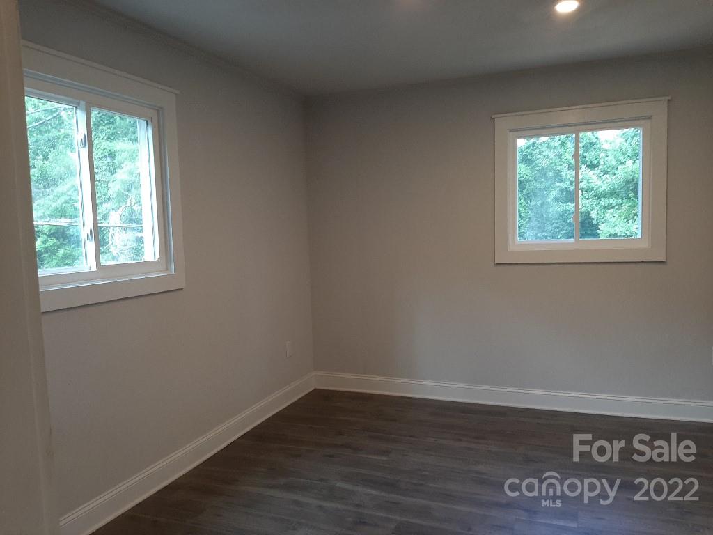 1649 Old Linville Road Marion, NC 28752 - Photo 21 of 24 Gallery Image 21