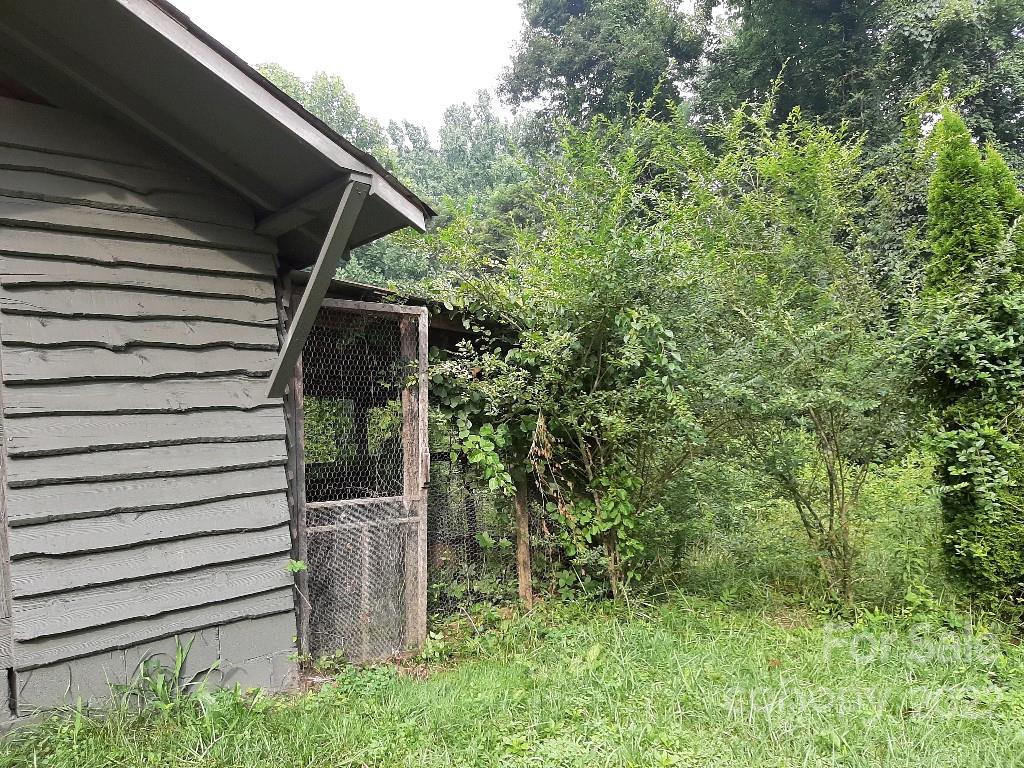 1649 Old Linville Road Marion, NC 28752 - Photo 23 of 24 Gallery Image 23