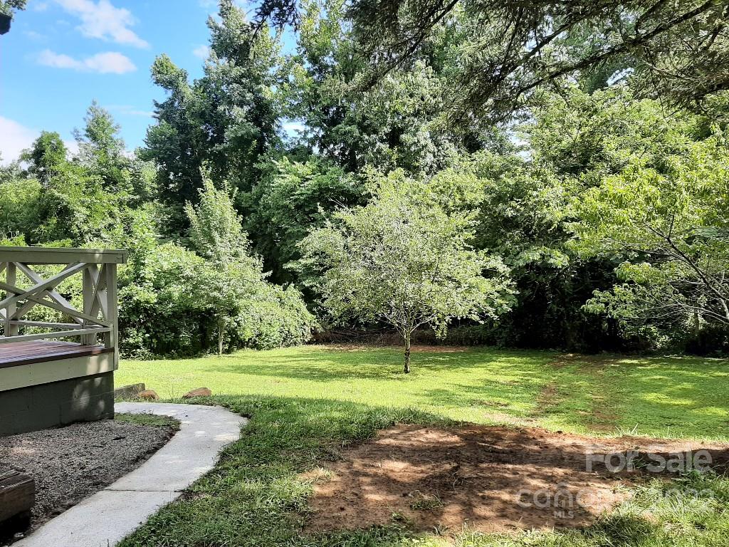 1649 Old Linville Road Marion, NC 28752 - Photo 6 of 24 Gallery Image 6