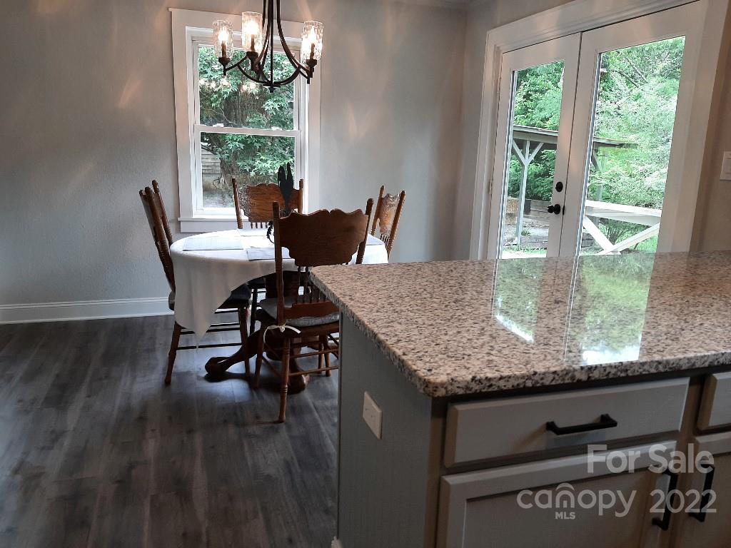 1649 Old Linville Road Marion, NC 28752 - Photo 8 of 24 Gallery Image 8