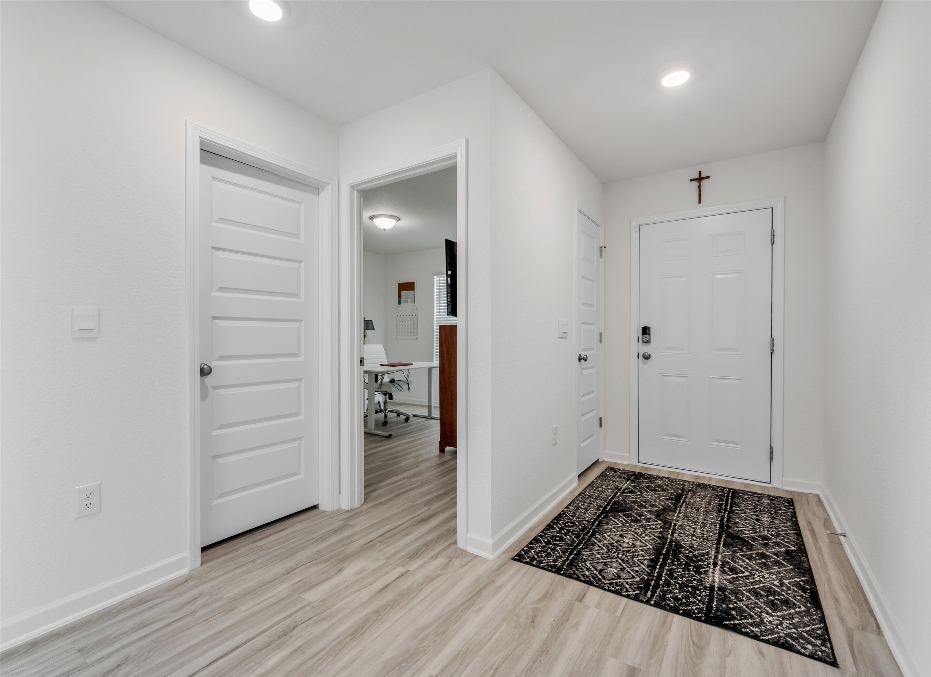 381 Winters Avenue Gulf Shores, AL 36542 - Photo 15 of 34 Entrance Foyer