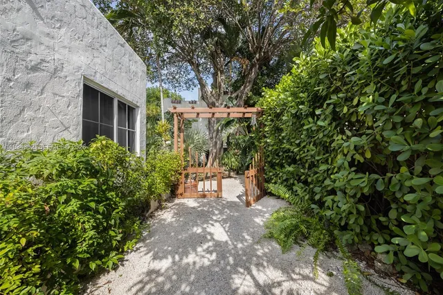 $1,250,000 | 1729 Southwest 12th Street, Miami, FL 33135