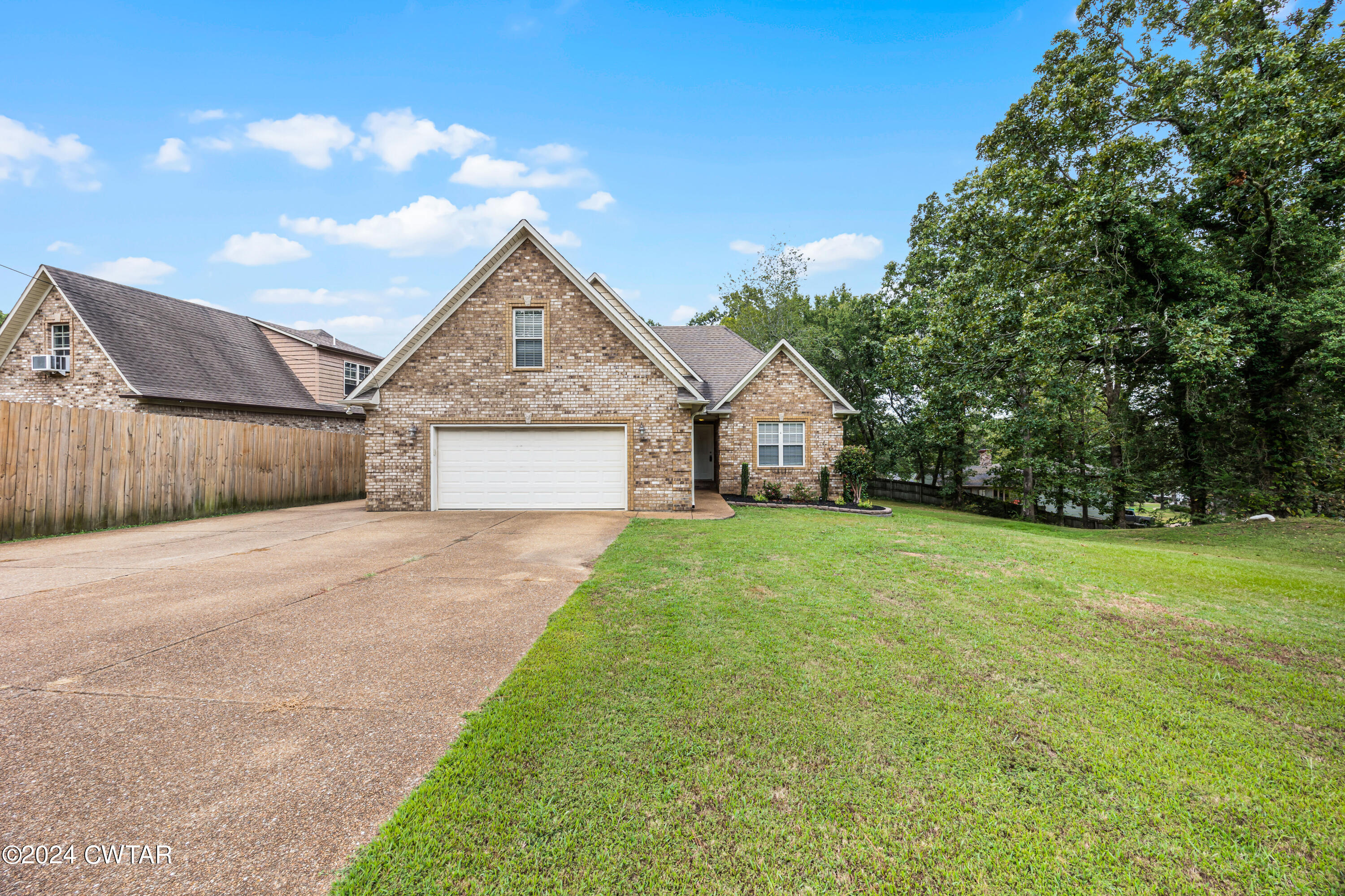 29 Watlington Road Jackson, TN 38301 - Photo 2 of 27 DG2A3196