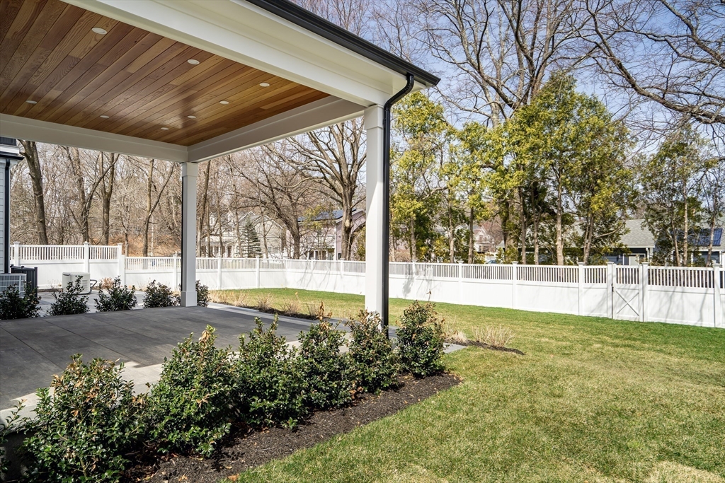 56 Chinian Path Newton, MA 02459 - Photo 4 of 34 Gallery Image 4