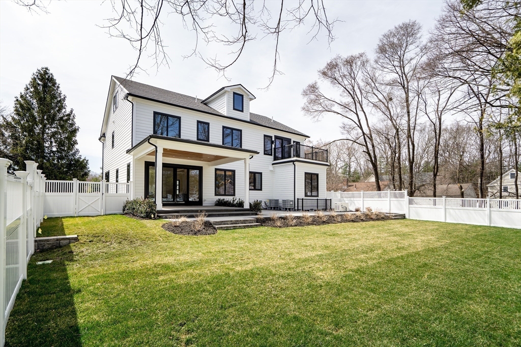 56 Chinian Path Newton, MA 02459 - Photo 5 of 34 Gallery Image 5