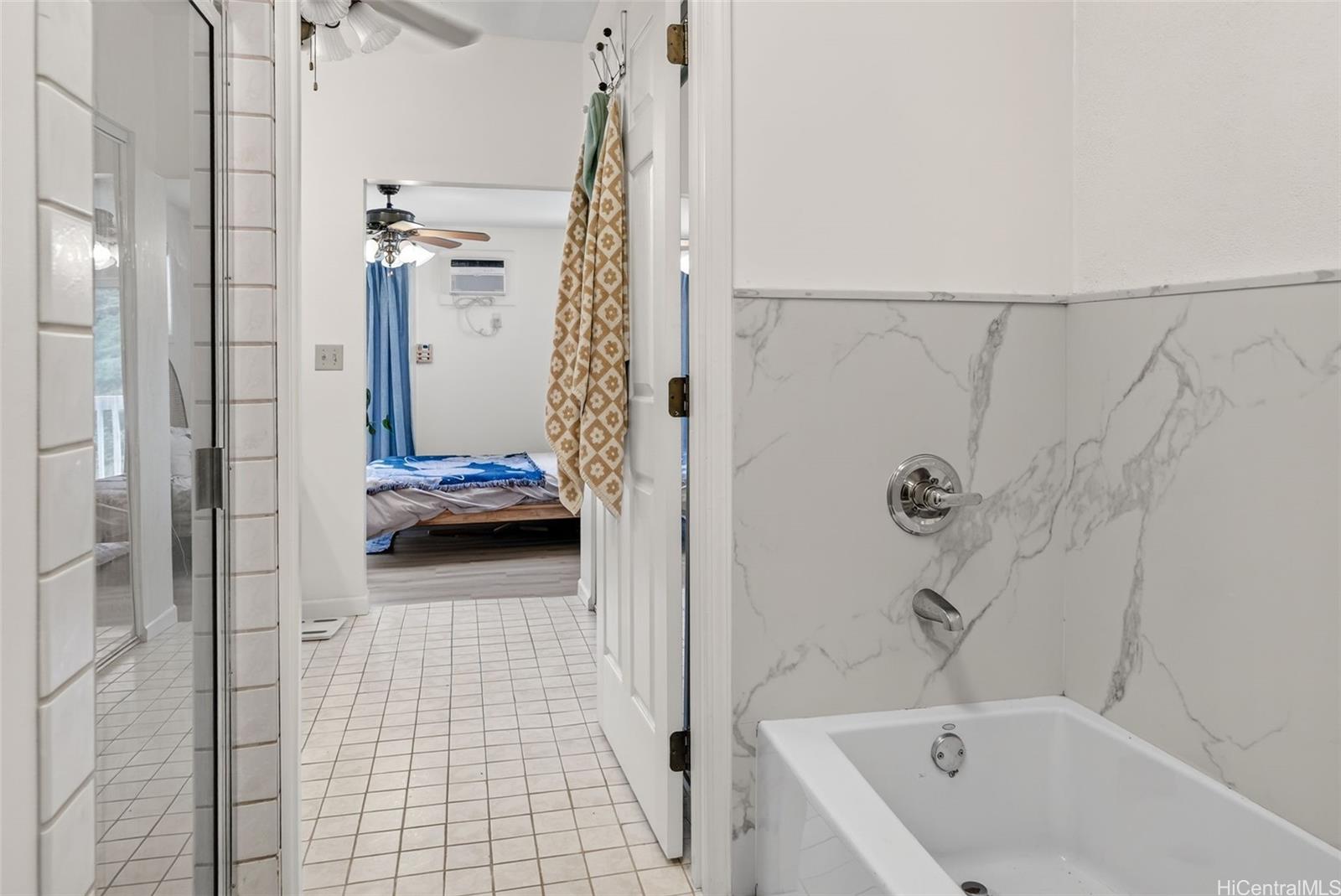 5207 Poola Street Honolulu, HI 96821 - Photo 11 of 25 Primary Bathroom