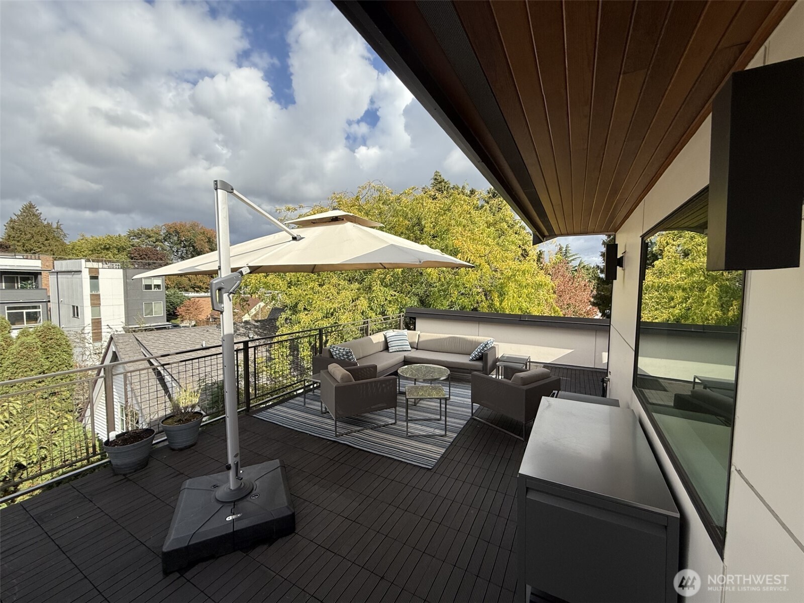 4815 Evanston Avenue North, Unit B Seattle, WA 98103 - Photo 22 of 37