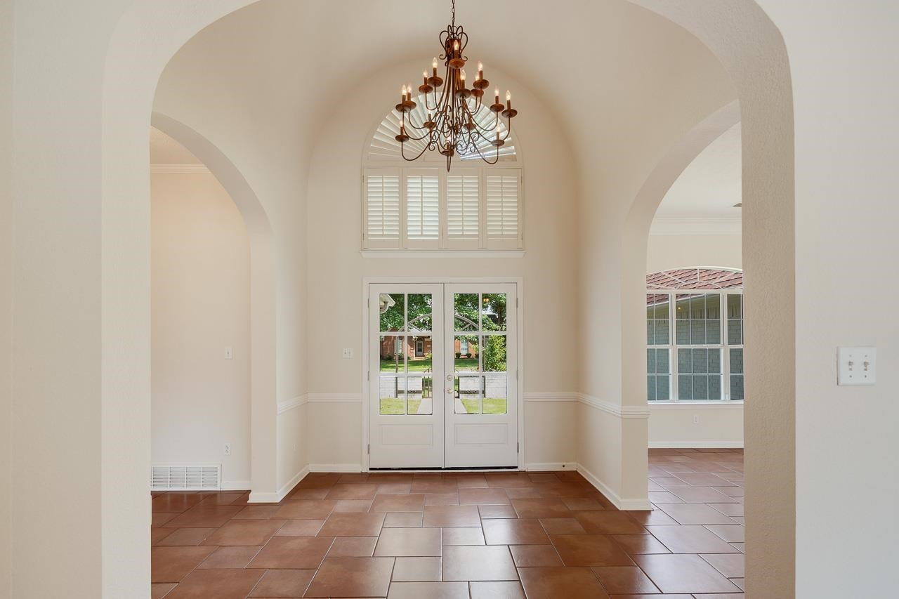 1141 Yorktown Road Collierville, TN 38017 - Photo 4 of 25 Gallery Image 4