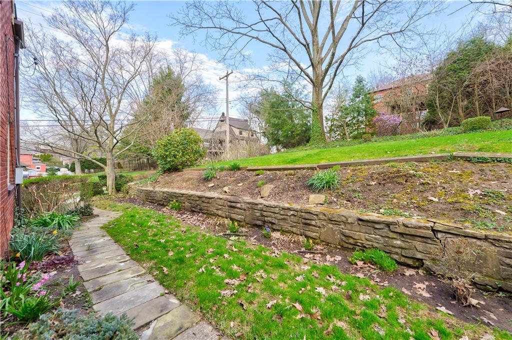 271 Newburn Drive Mt. Lebanon, PA 15216 - Photo 22 of 24 a view of a park with pathway