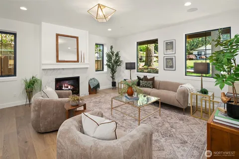 $2,589,000 | 12416 Northeast 72nd Street, Kirkland, WA 98033