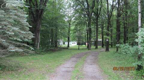 3275 Busch Road Birch Run, MI 48415 - Photo 2 of 11 20396363-1.JPG