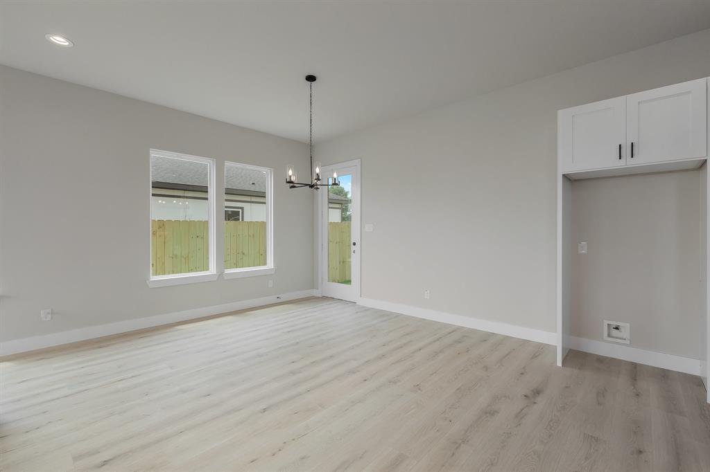 2421 Gooch Street Dallas, TX 75241 - Photo 12 of 40