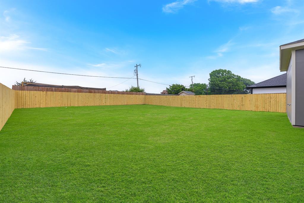 2421 Gooch Street Dallas, TX 75241 - Photo 37 of 40