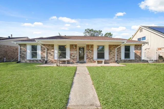 $244,900 | 10914 Sagepark Lane, Houston, TX 77089