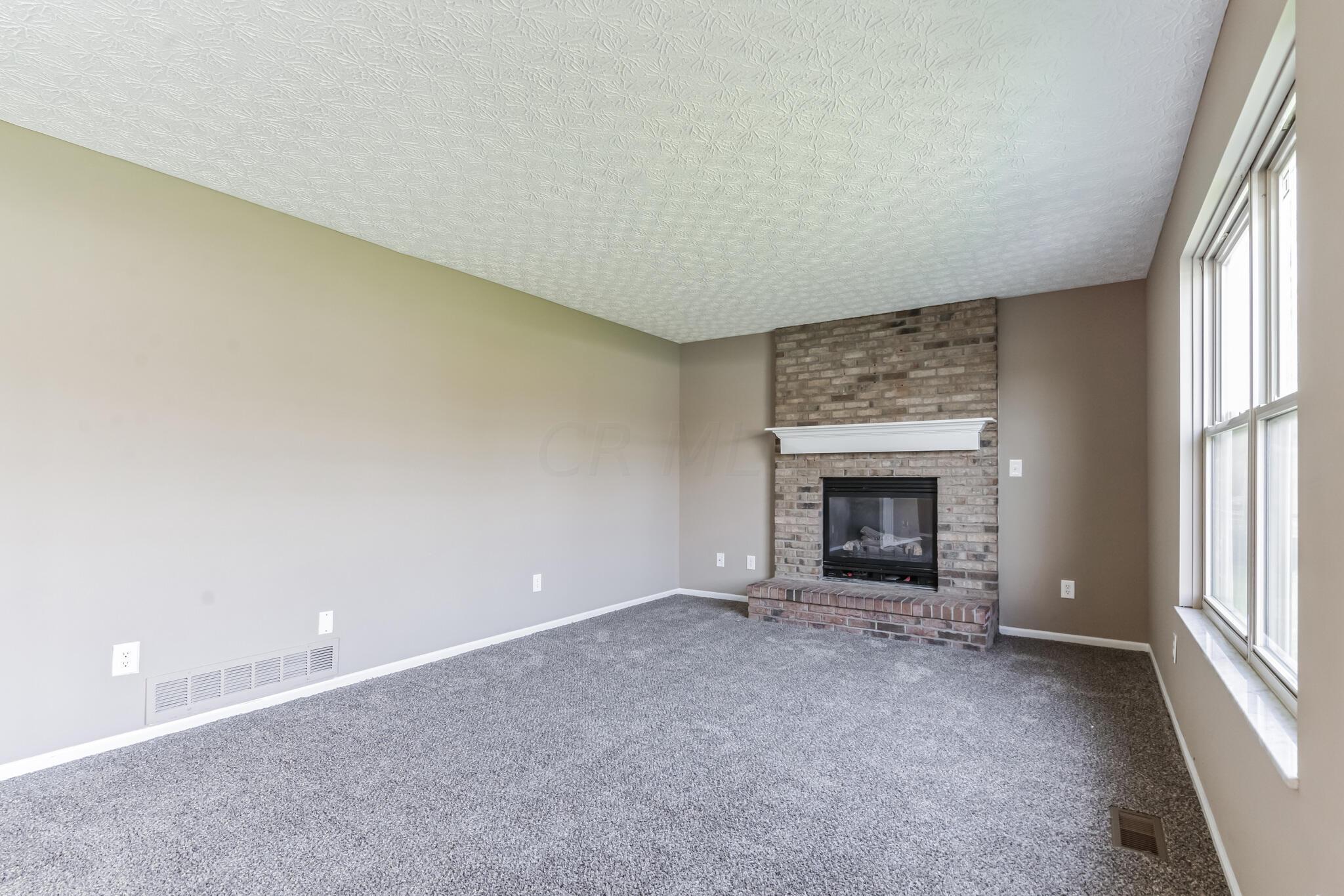 2340 Edmonton Road Columbus, OH 43229 - Photo 6 of 14 R1 (6)